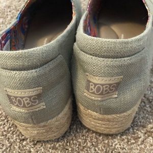 Taupe Wedge Bobs